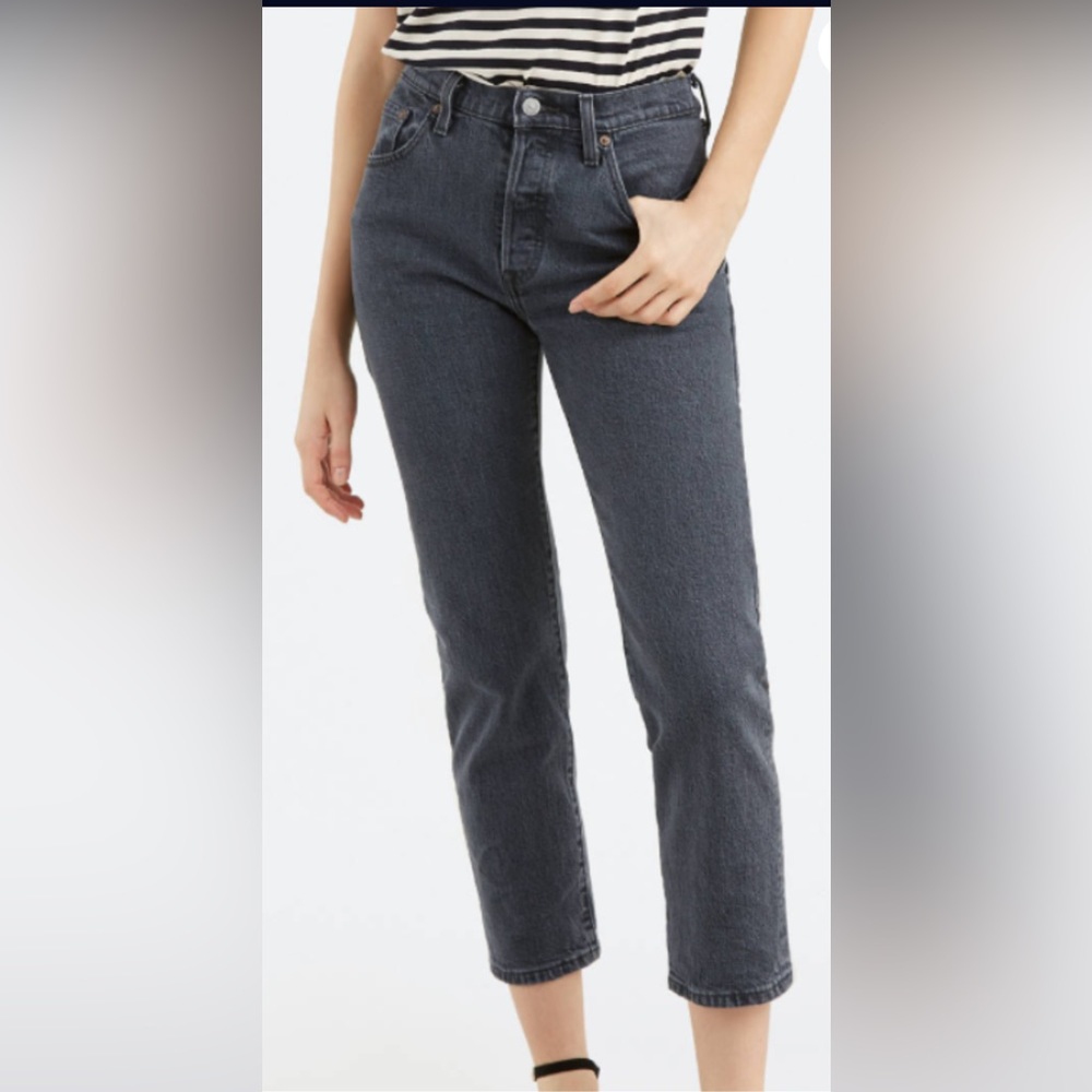 Levi's Premium Women's 501 Original Cropped High-Rise  Straight Jeans 18W x 26